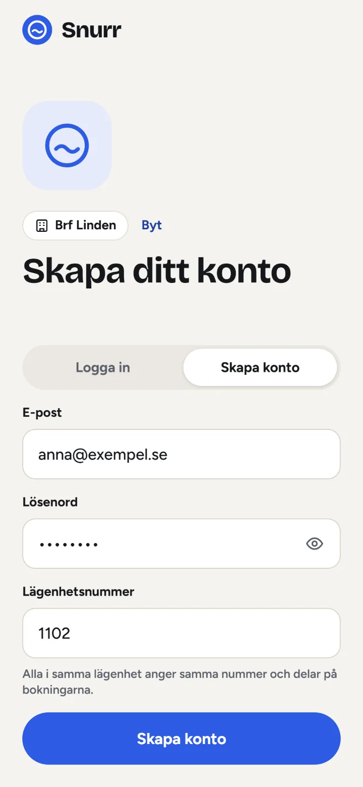 Skärmen Skapa ditt konto, med fält för e-post, lösenord och lägenhetsnummer.